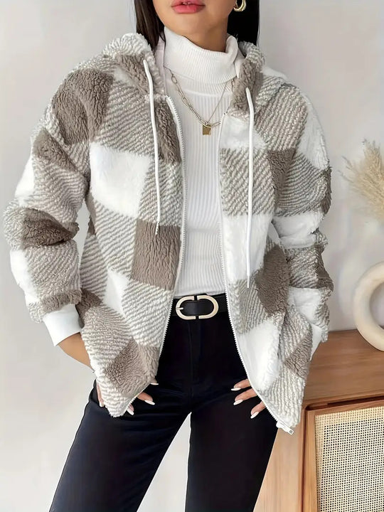 Damen Kuschelige Kapuzenjacke im Karodesign R&B