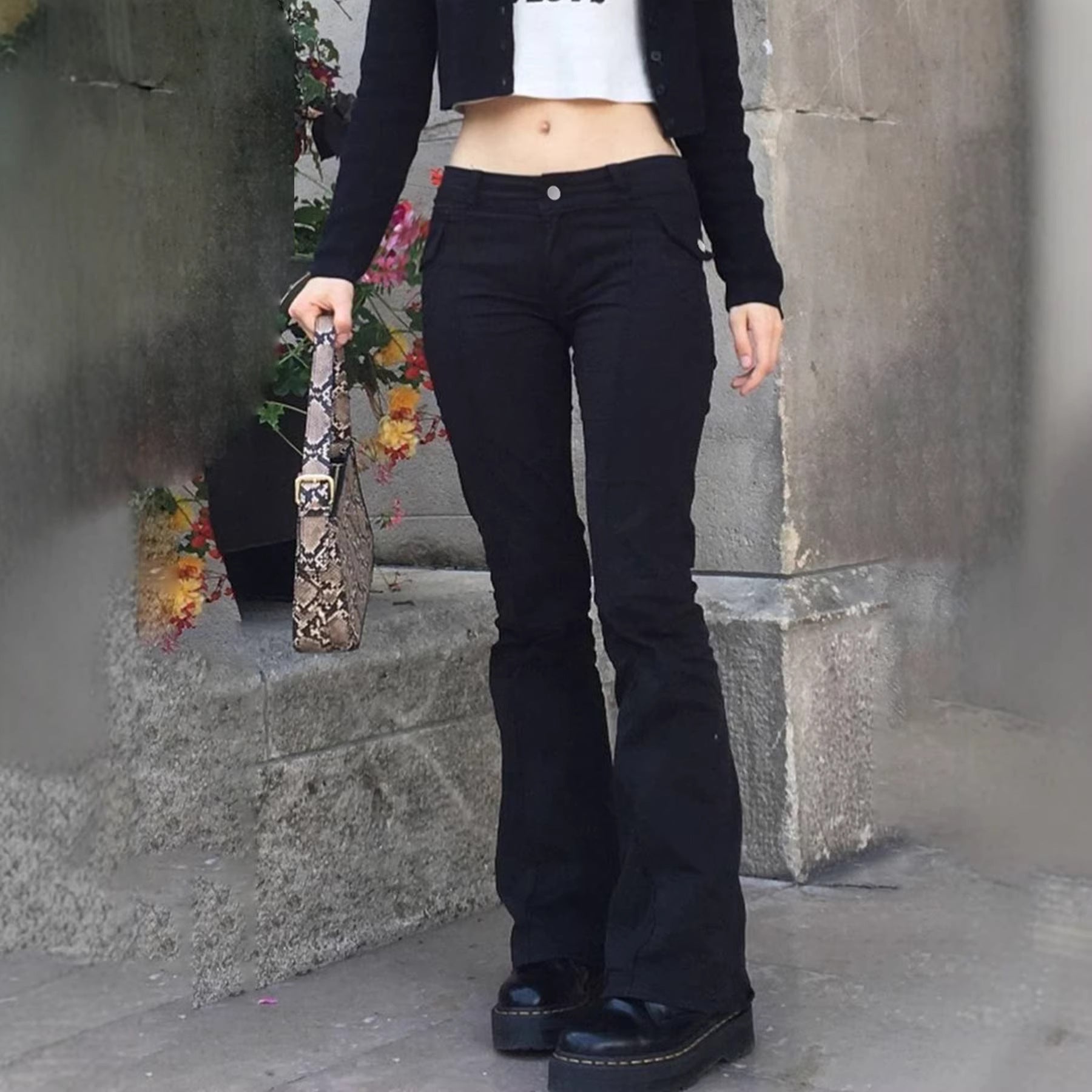 Damen Hochtaillierte Flared Jeans mit praktischen Taschen R&B