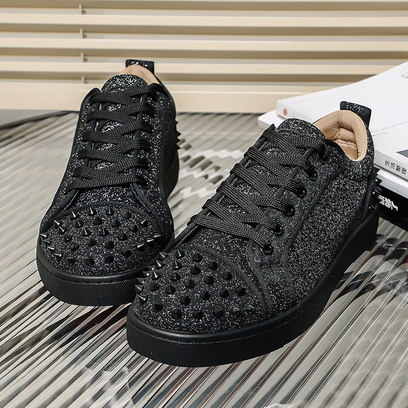 Damen Sneakers mit funkelndem Obermaterial und Nieten-Design