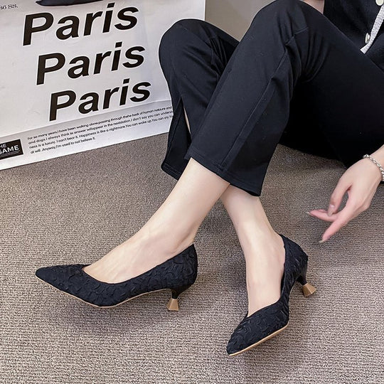 Damen elegante Spitzenpumps mit strukturiertem Obermaterial und dekorativem Blockabsatz R&B