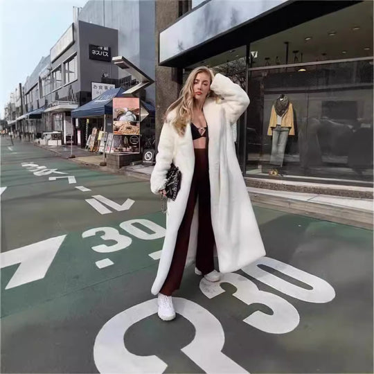 Damen Oversized Kunstpelzmantel mit Kapuze und strukturiertem Design R&B