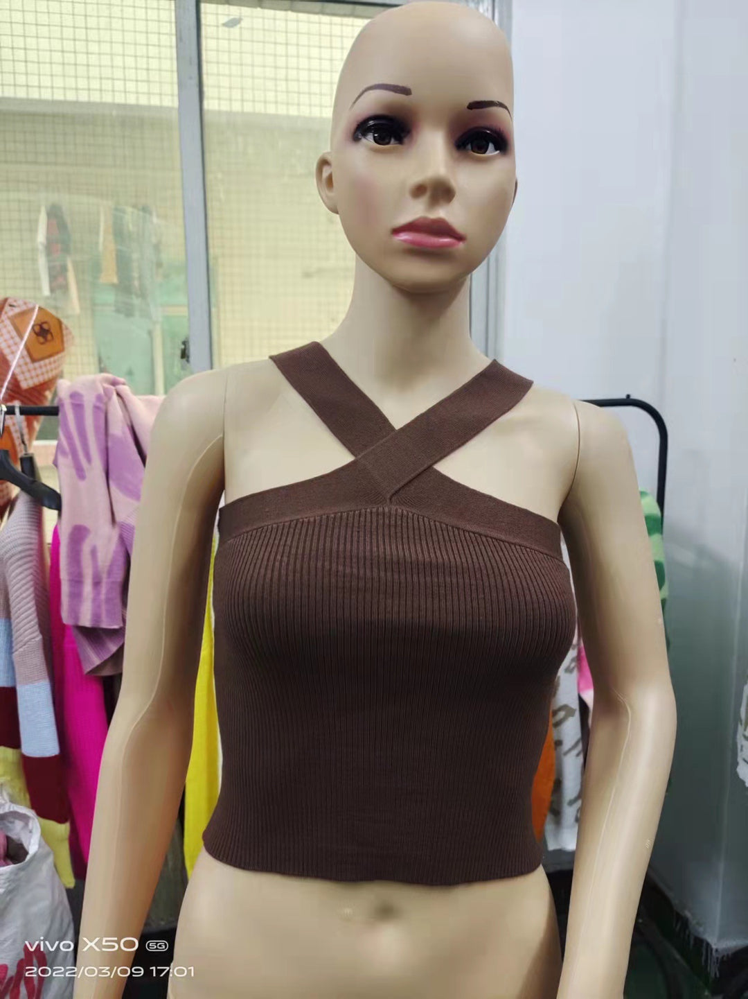 Damen Crop-Top mit schickem Kreuz-Trägerdesign R&B