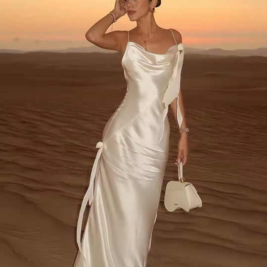 Damen Satin-Kleid mit elegantem Rüschendesign und verstellbaren Trägern R&B