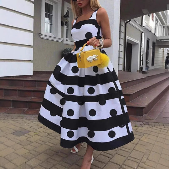 Damen Elegantes Midi-Kleid mit strukturiertem Polka-Dot-Design und schwingendem Rock R&B