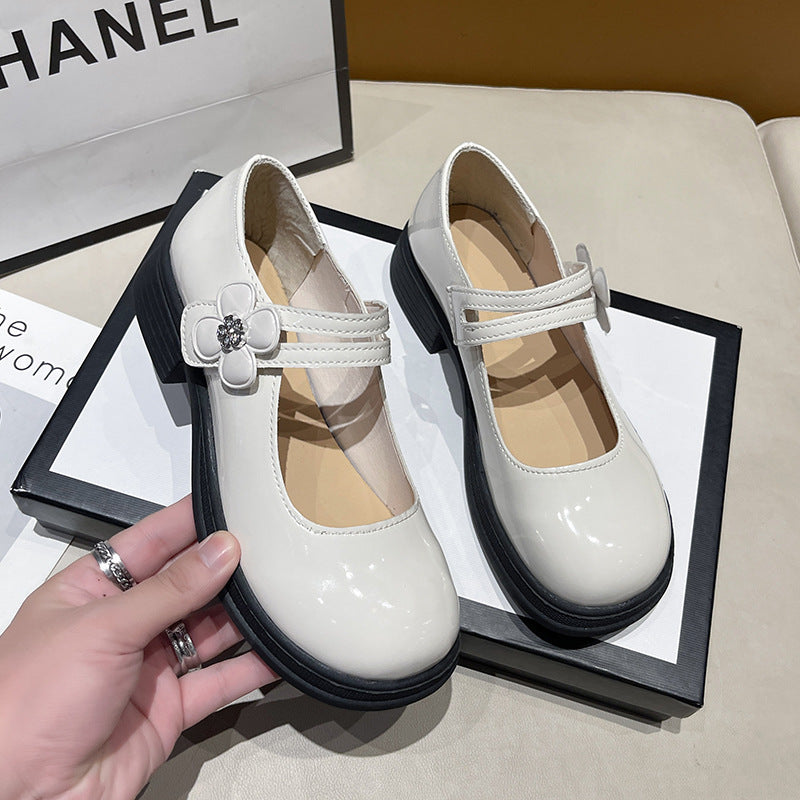 Damen Ballerina-Schuhe mit floralem Dekor und komfortablem Riemchen EB