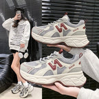 Damen Sportliche Sneakers mit futuristischem Design und atmungsaktiven Mesh-Einsätzen R&B