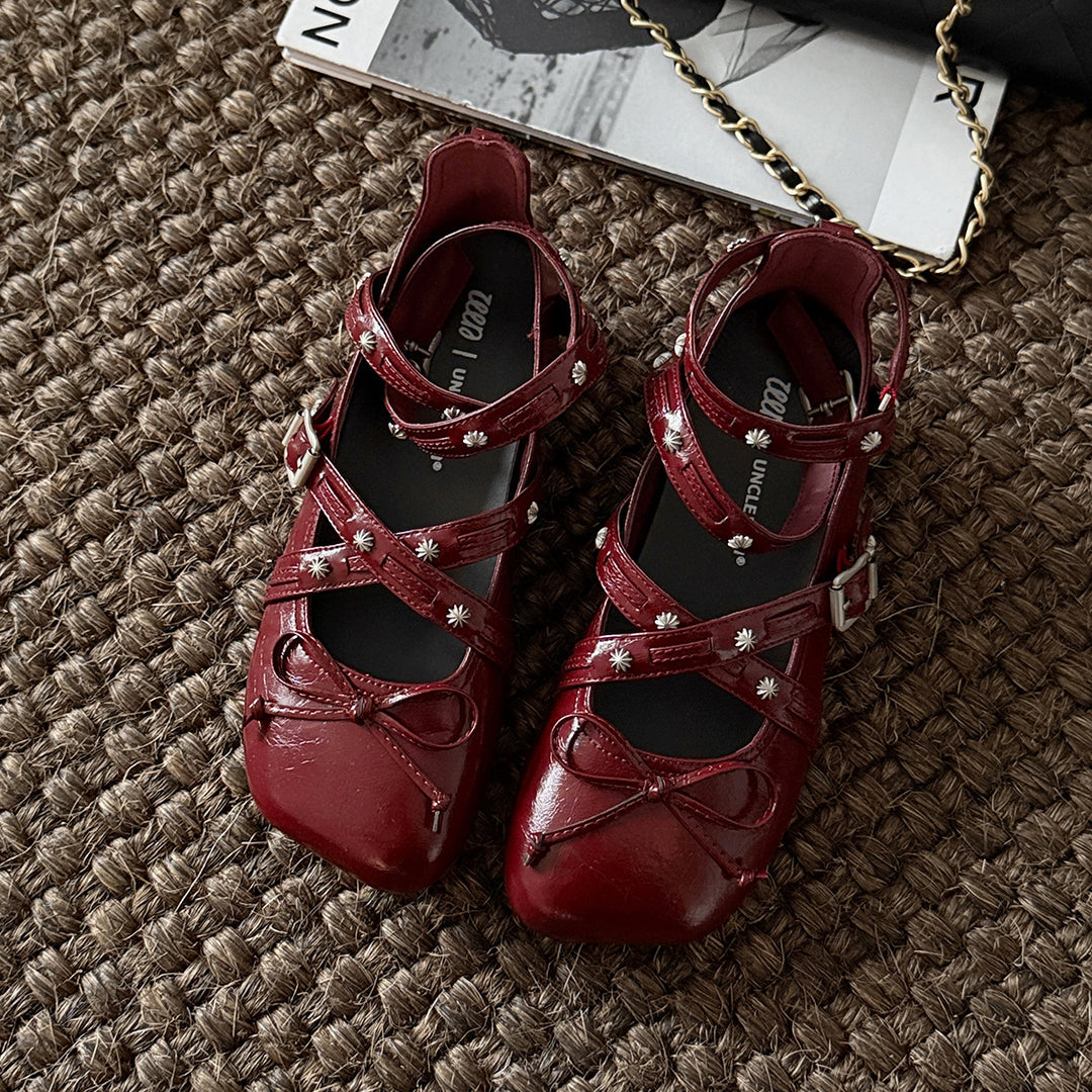 Damen elegante Ballerinas mit modischem Riemchen und dekorativen Blumen-Details R&B