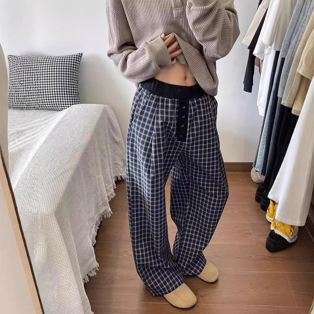Damen Karottenhose aus weichem Material mit modischem Karo-Design