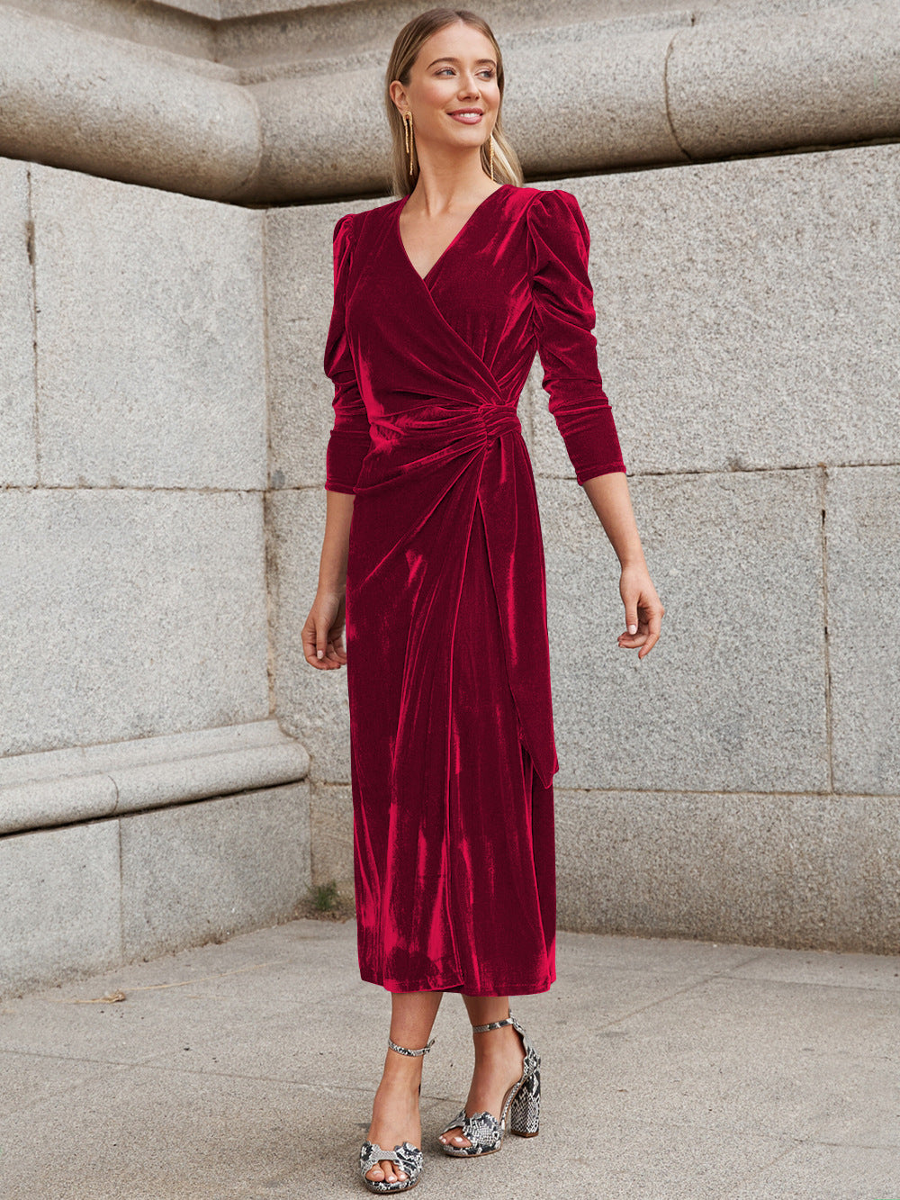 Damen Elegantes Wickelkleid mit Puffärmeln und Goldakzenten R&B