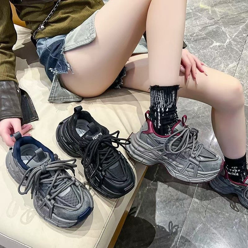Damen Sportliche Sneakers mit futuristischem Design und stabiler Sohle R&B