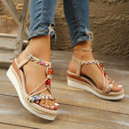 Damen Wedge-Sandaletten mit buntem Geflecht und modischen Perlen R&B