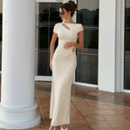 Damen Elegantes Midikleid mit asymmetrischem Ausschnitt und seitlichem Detail R&B