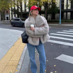 Damen Kunstpelzjacke mit luxuriösem Schnitt und weitem Kragen R&B