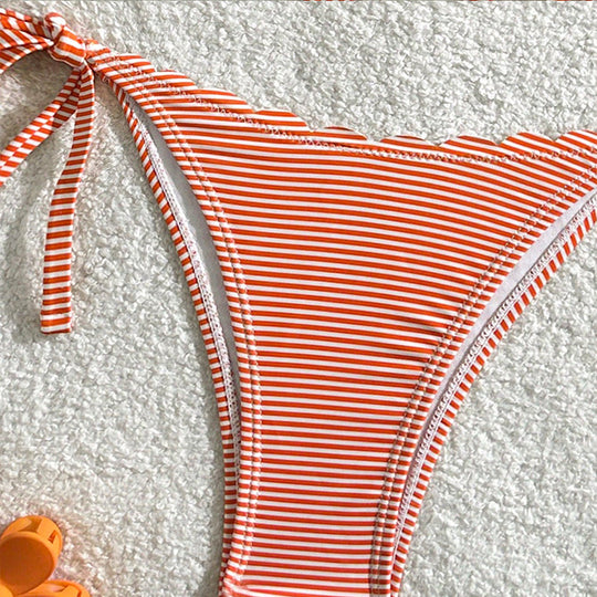 Damen Triangel-Bikini mit verspieltem Rüschendesign und Bindebändern R&B