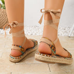 Damen Espadrilles mit buntem Gewemuster und eleganten Schnürbändern