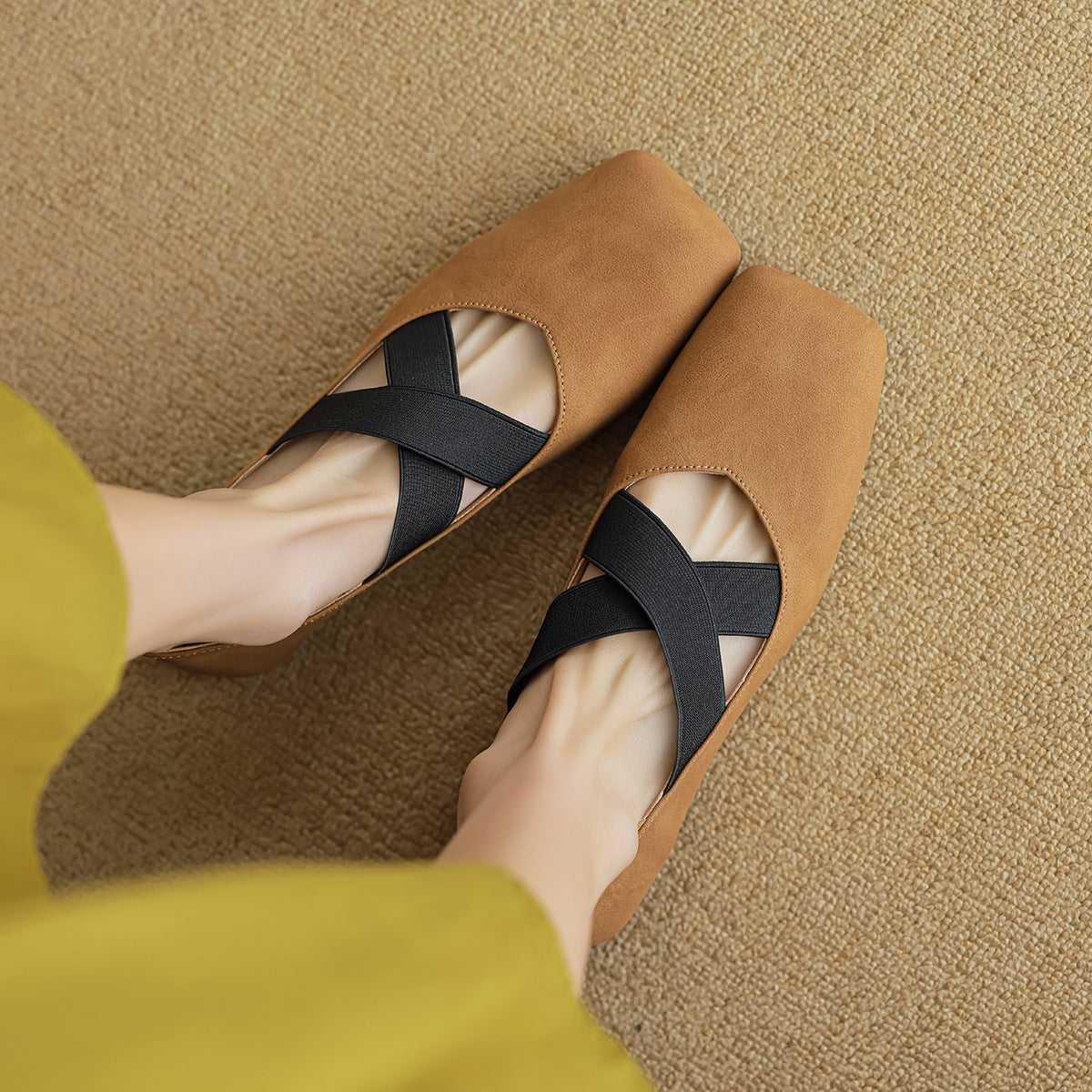Damen elegante Ballerinas mit schimmerndem Obermaterial und komfortablem Riemen