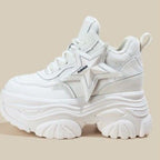 Damen Sportliche Plateau-Sneaker mit markantem Sternapplikation