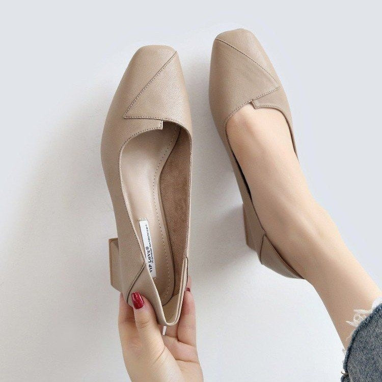 Damen Elegante Pumps mit modernem, spitzen Design und blockierten Absatz R&B