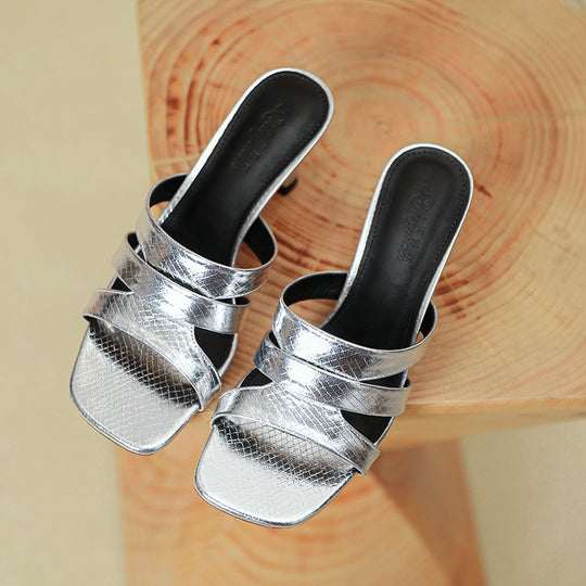 Damen modische Slides mit luxuriösem Metallic-Finish und komfortablem Fußbett R&B