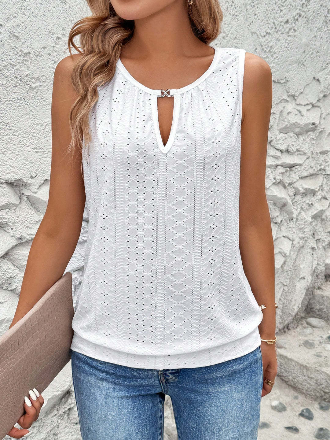 Damen luftiges Tanktop mit dekorativem Ausschnitt und feiner Struktur R&B