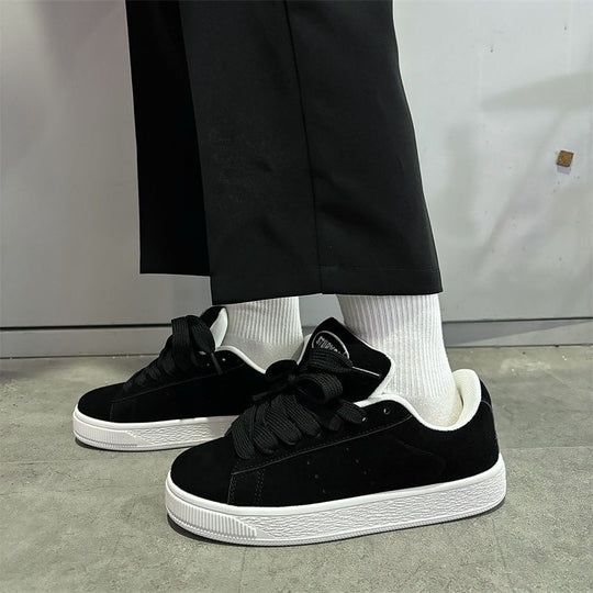 Damen Sneakers aus weichem Wildleder mit rutschfester Gummisohle R&B
