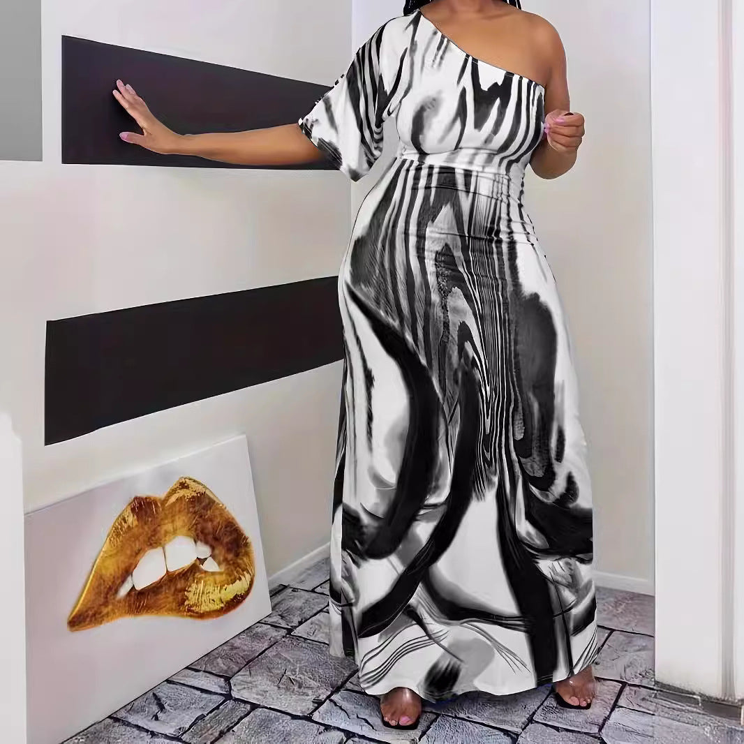 Damen Maxikleid mit asymmetrischem Schnitt und elegantem Muster R&B