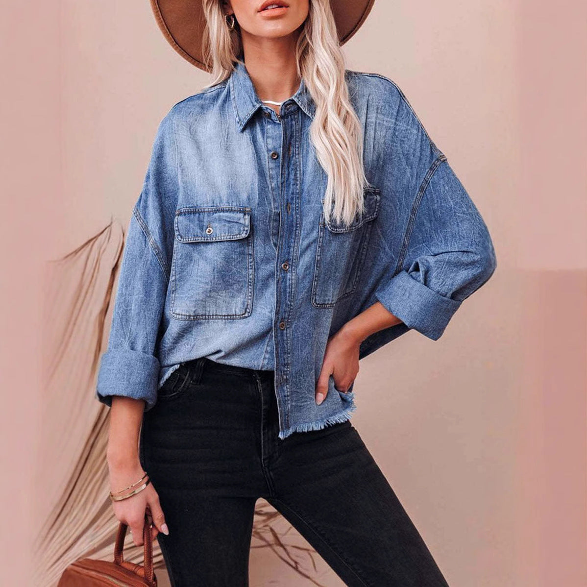 Damen Oversized Jeanshemd mit praktischen Brusttaschen und lässigem Schnitt R&B