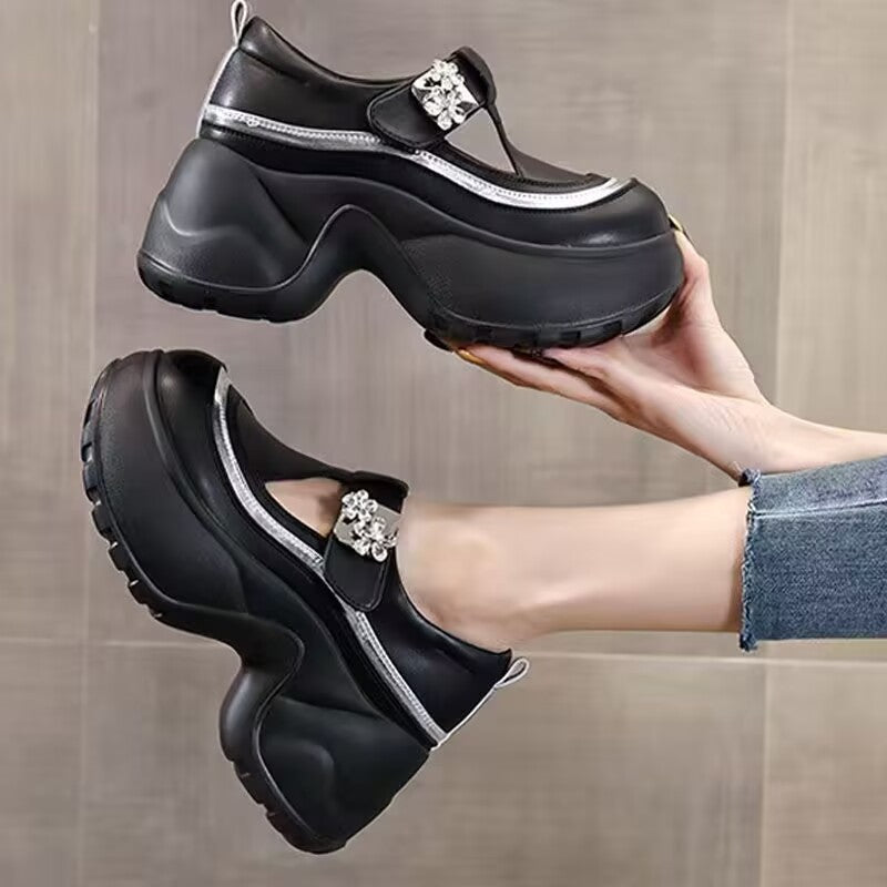 Damen Chunky Schnürschuhe mit verstellbarem Riemen und modischen Blütenapplikationen R&B