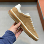 Damen Sneaker aus weichem Wildleder mit raffiniertem Schnürsystem R&B