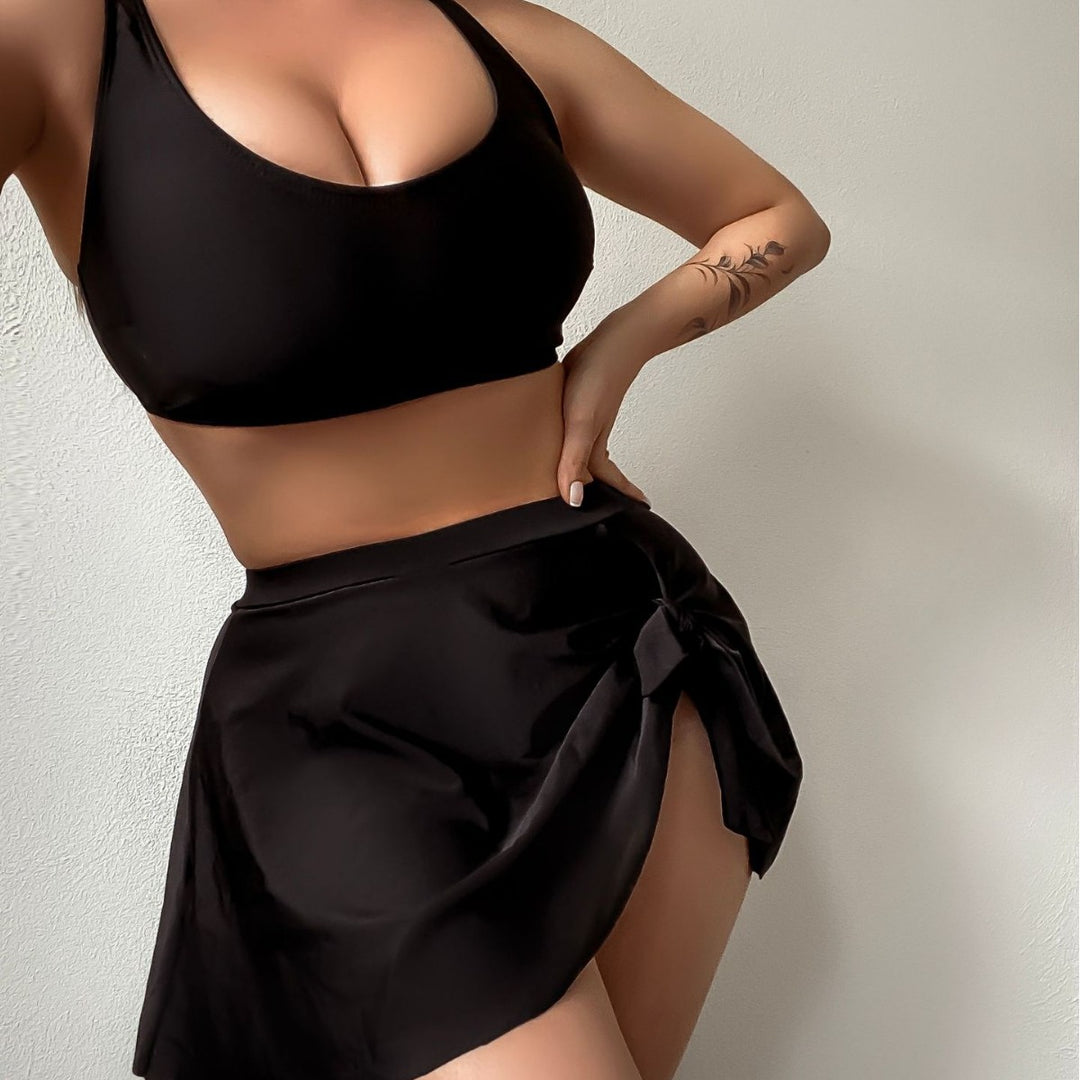 Damen Sportliches Badeoutfit mit schmeichelndem Rock R&B