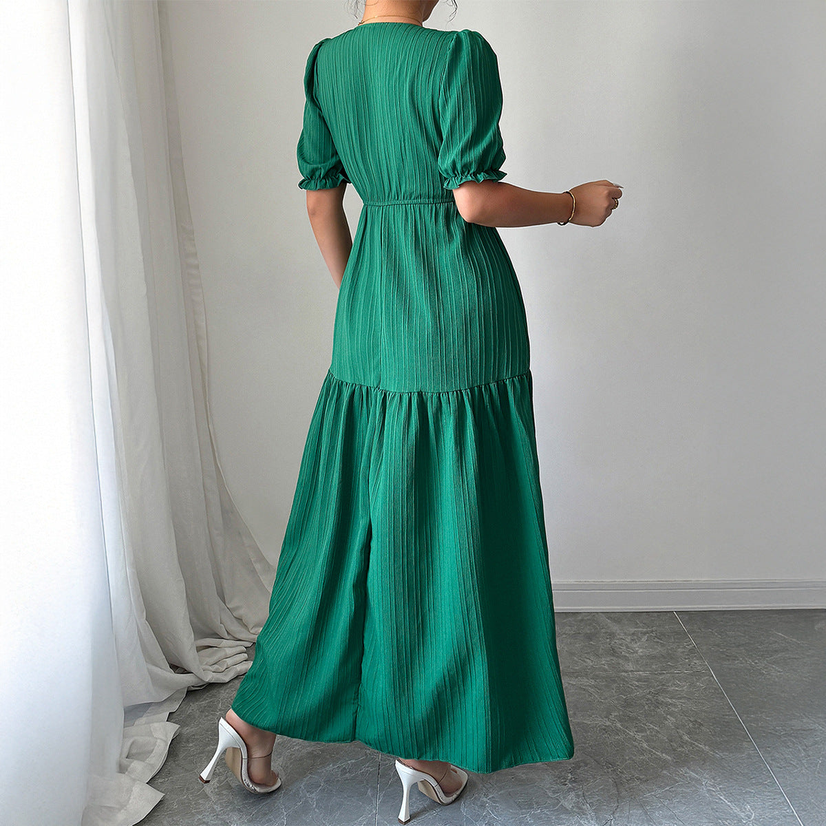 Damen Maxi-Jumpsuit mit gerafften Ärmeln und schwingendem Rock R&B