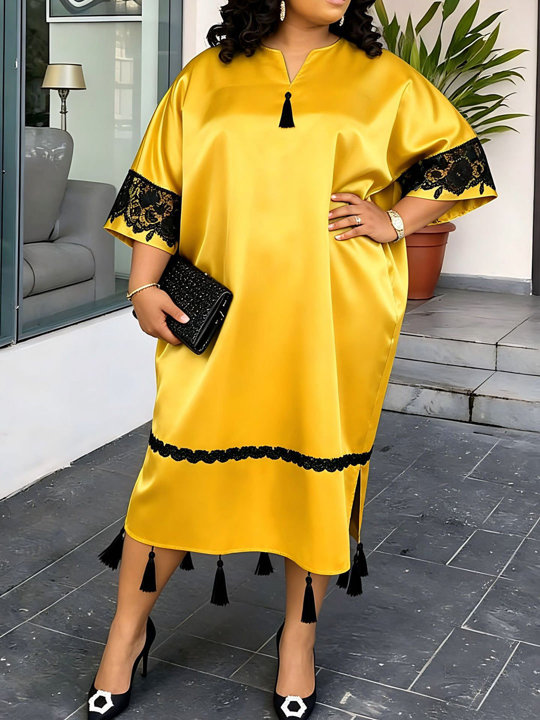 Damen elegantes Kaftankleid mit raffinierten Spitzenärmel und dekorativen Quasten R&B