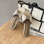 Damen Komfortable Slides mit elegantem Kettendetail R&B