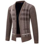 Herren stilvolle Strickjacke mit modernem Karomuster und praktischen Taschen R&B