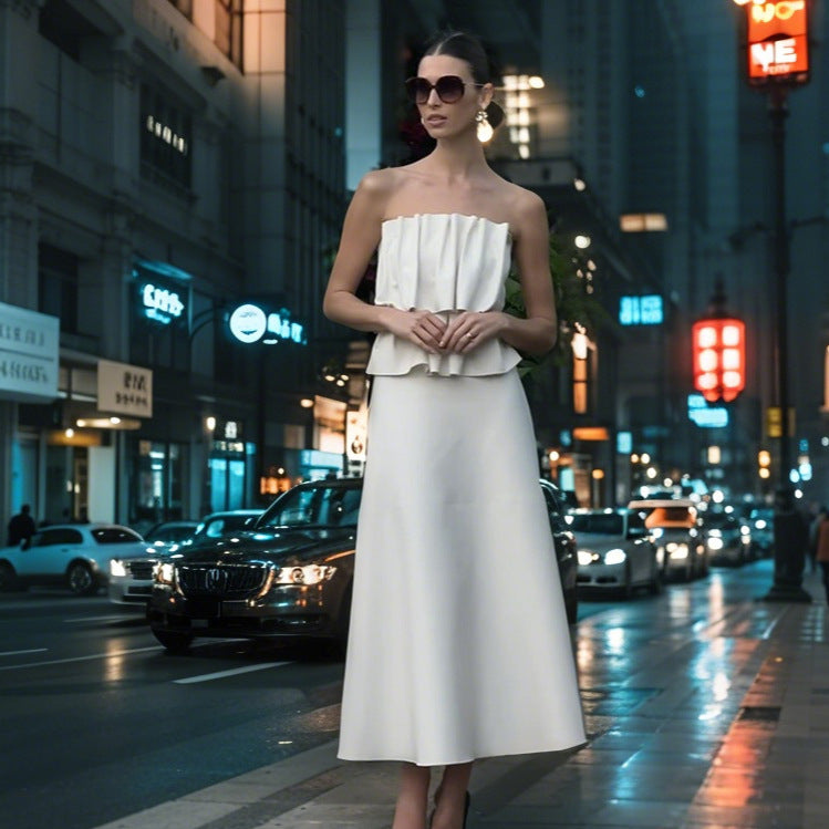 Damen Abendkleid mit schulterfreiem Oberteil und fließendem Saum R&B