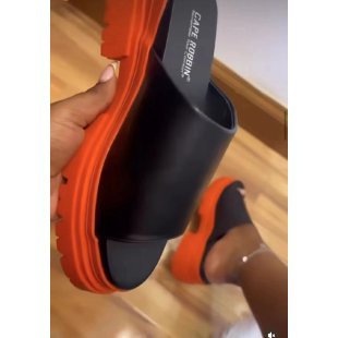 Damen Komfortable Wedge-Pantoletten mit trendigem Design R&B