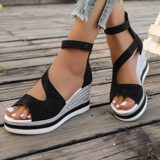 Damen Wedge-Sandalen mit modischem Schnitt und glänzender Oberflächenstruktur R&B