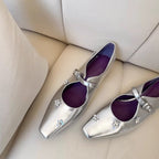 Damen Ballerina-Schuhe mit floralem Schmuckdetail und elegantem Riemendesign