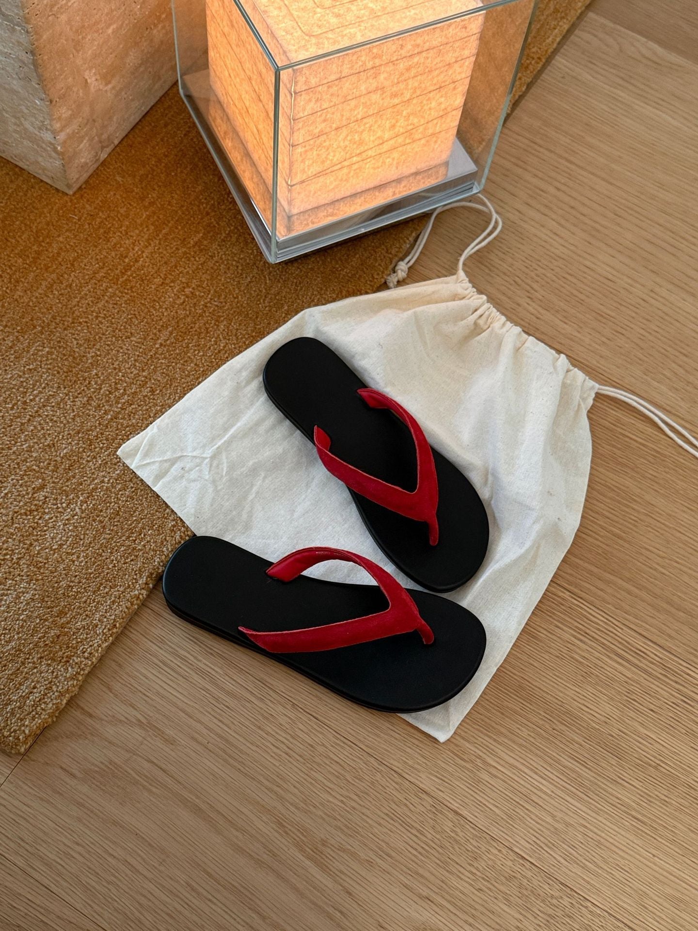 Damen Komfortable Zehentrenner-Sandalen mit ergonomischem Fußbett und weichem Riemendesign