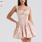 Damen Minikleid mit schulterfreien Rüschendetails und verspieltem Blumenmuster R&B