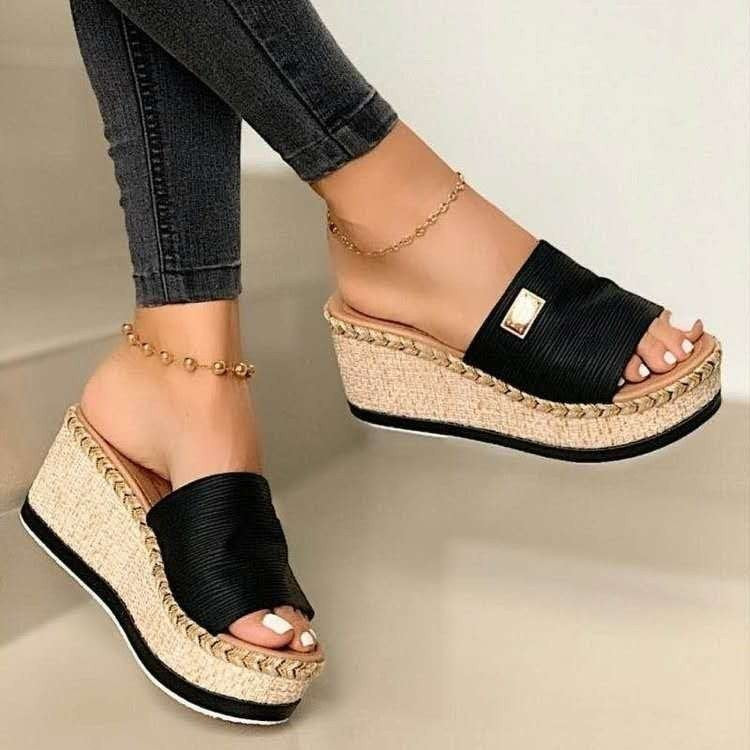 Damen Wedge-Pantoletten mit raffiniertem Riemendesign und bequemer Sohle R&B