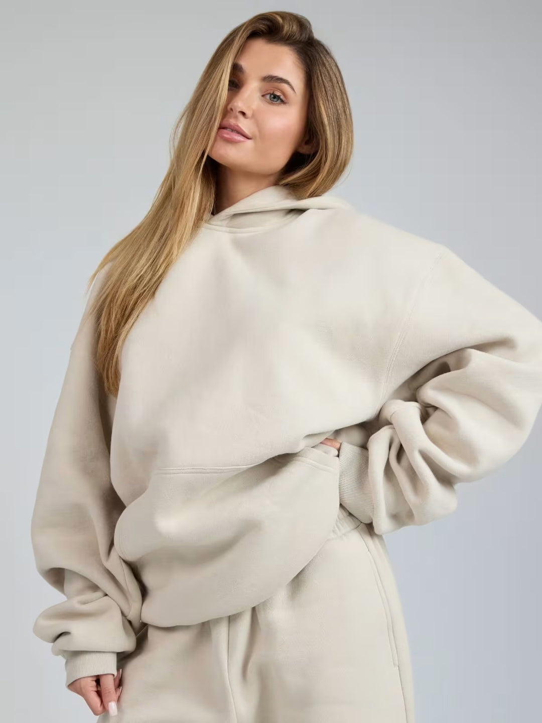 Damen lässiger Kapuzenpullover mit weitem Schnitt und Kängurutasche R&B