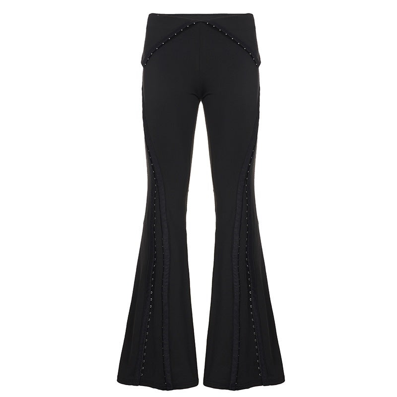Damen Flared Pants mit dekorativen Druckknopfdetails R&B