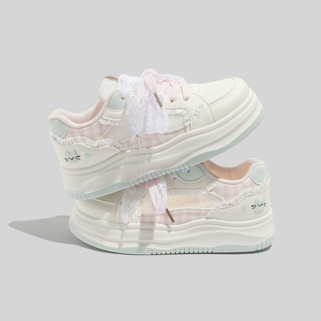 Damen Sportliche Sneakers mit verspielten Rüschen und trendigem Schnürsystem R&B