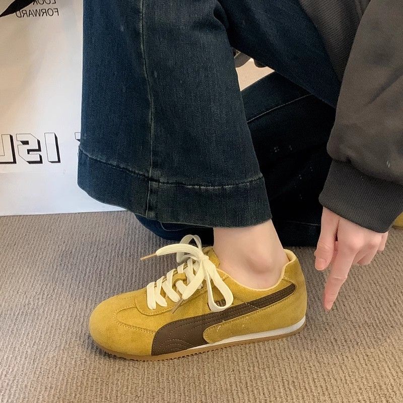 Damen Sneakers im klassischen Retro-Stil mit besonderer Sohle