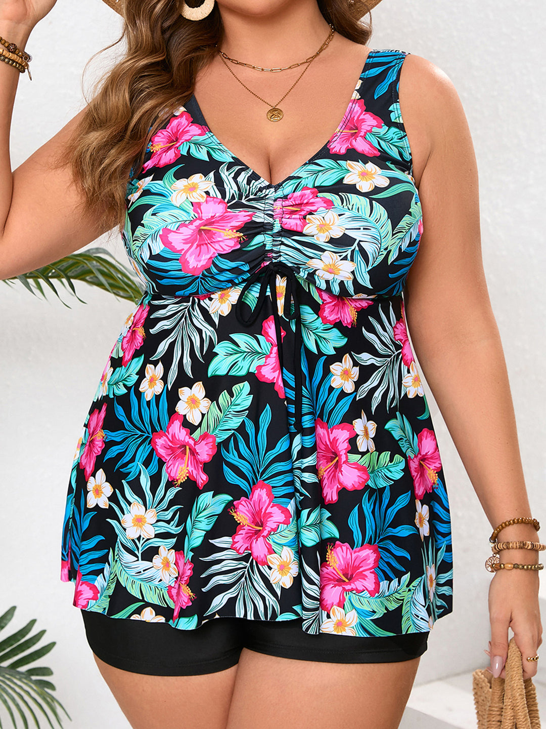 Damen Tankini mit floralem Wickeldesign und eingearbeitetem Shorts R&B