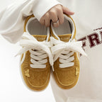 Damen Sneakers mit filigranem Schmetterlingsdesign und sportlicher Profilsohle