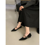 Damen spitze Pumps mit dekorativer Kettenapplikation R&B