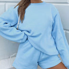 Damen Sportlicher Layering-Look mit Oversized-Sweatshirt und Shorts R&B