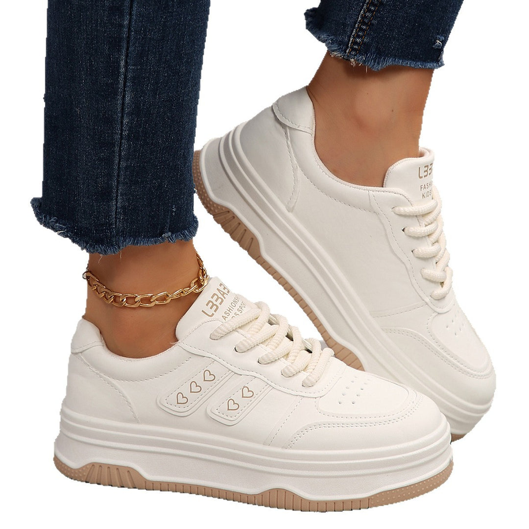 Damen Sneakers mit Herzen-Applikationen und strukturierter Laufsohle R&B